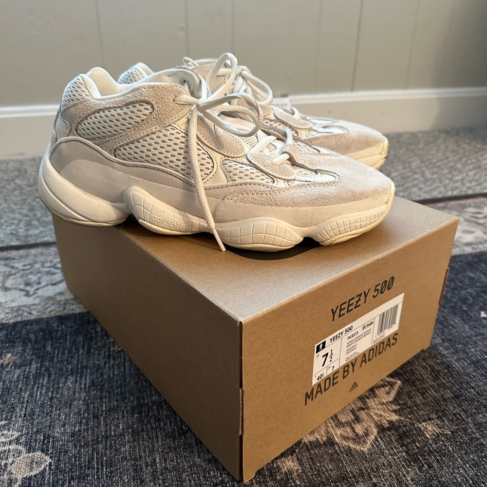 Yeezy 500 Bone White (Men’s 7.5/Women’s 9)